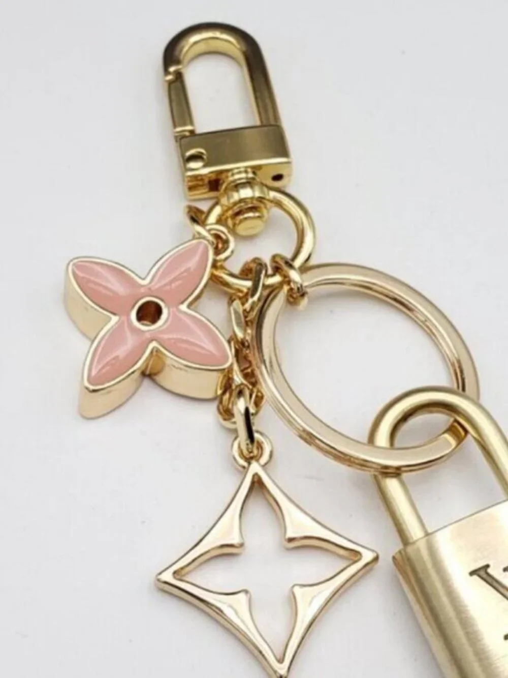 Authentic LV Gold Padlock 🔒 Keychain Charm for Louis Vuitton Bags - Picture 9 of 11